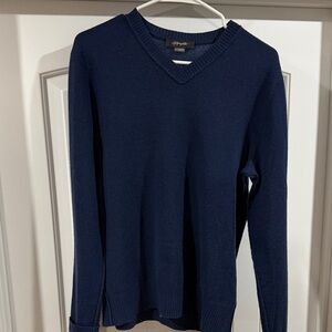 Elegant Navy V-Neck Sweater for Women 100% cashmere